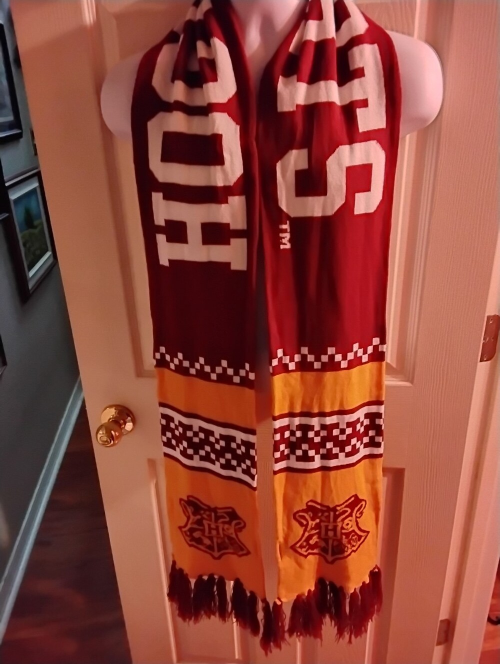 Harry Potter Castle Knit Scarf in Maroon and Gold